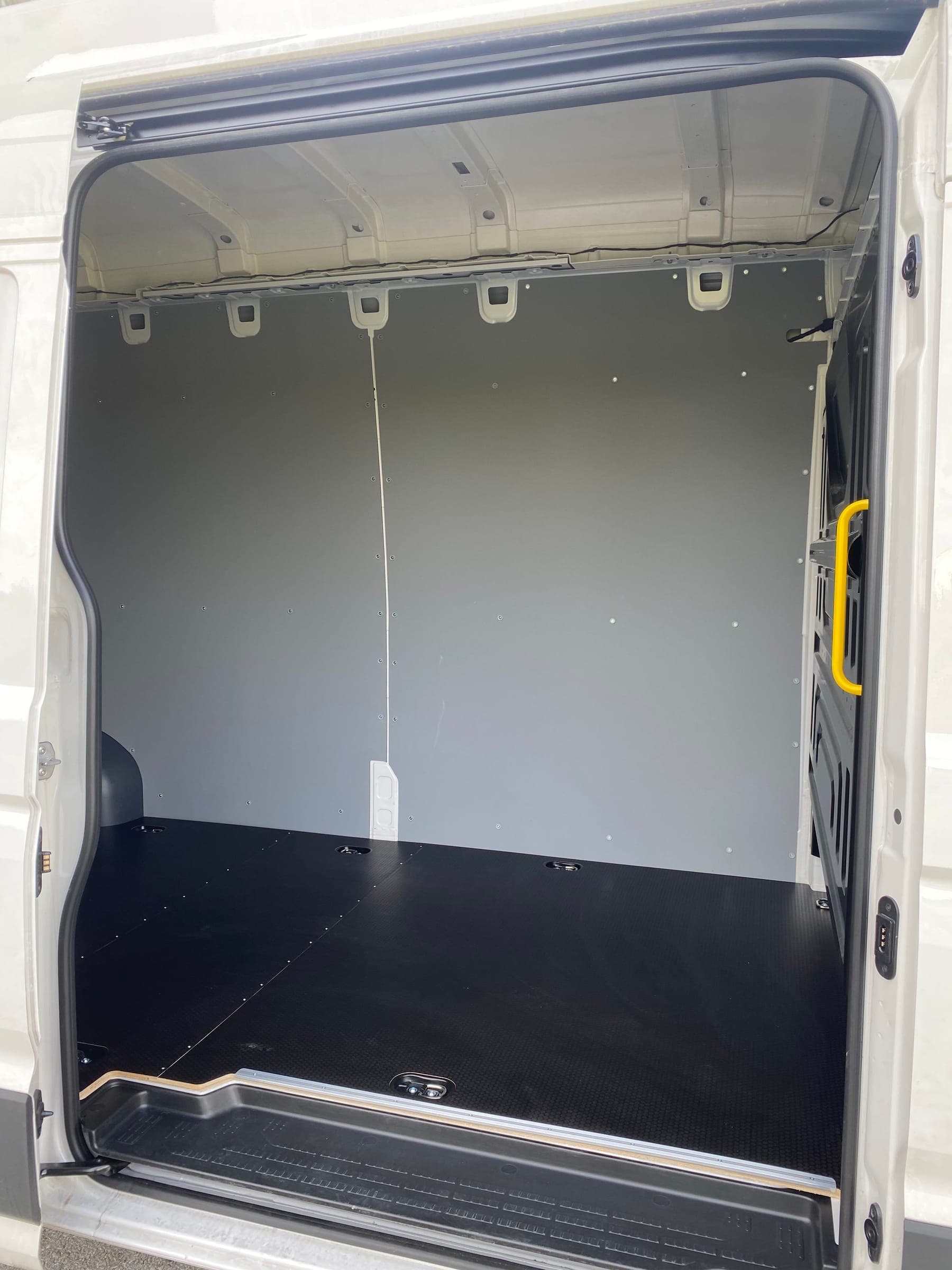 VW Crafter L5H3 (3/4)