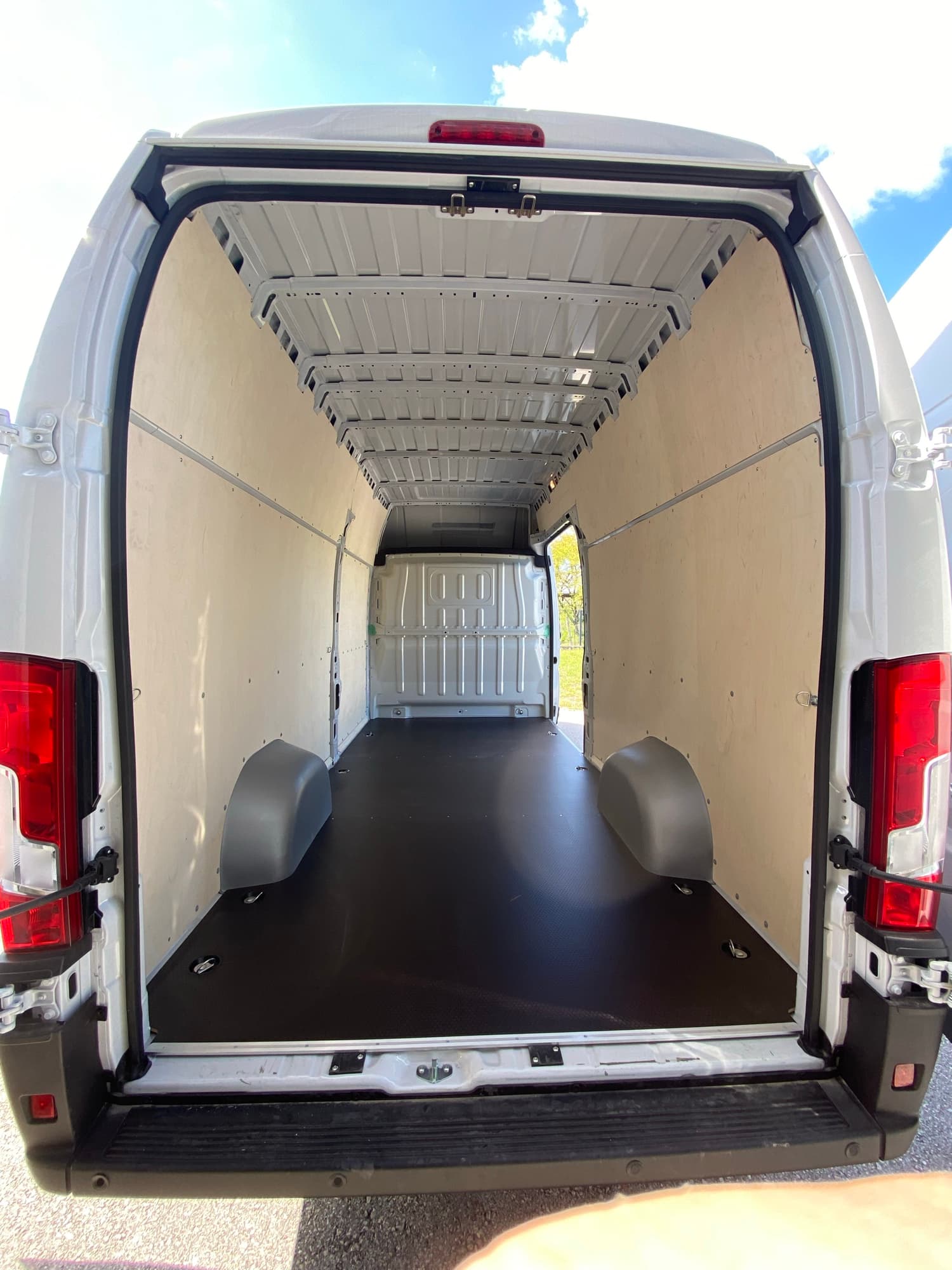 Peugeot Boxer L4H3 (1/3)